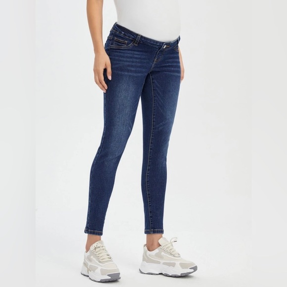 Maternity Wideband Skinny Jeans - Picture 2 of 6